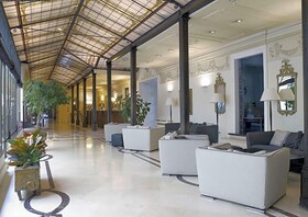 Anglo American Hotel Florence, Curio Collection by Hilton
