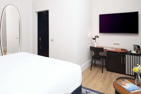 Anglo American Hotel Florence, Curio Collection by Hilton