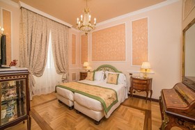 Bernini Palace