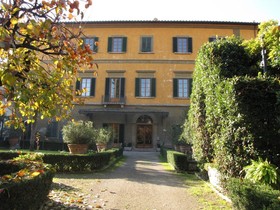 Casa Santo Nome di Gesu