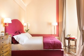 Luxury Bed and Breakfast Cerretani Palace