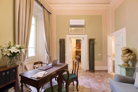Luxury Bed and Breakfast Cerretani Palace