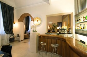 De La Pace, Sure Hotel Collection by Best Western