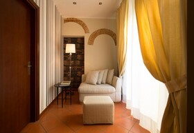 De La Pace, Sure Hotel Collection by Best Western