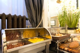 De La Pace, Sure Hotel Collection by Best Western