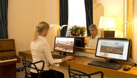 De La Pace, Sure Hotel Collection by Best Western