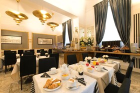 De La Pace, Sure Hotel Collection by Best Western