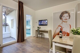 Dolce Vita Suites