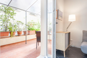 Downtown Apt Quiet with Terrace and Lift