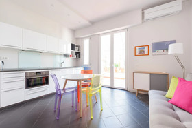 Downtown Apt Quiet with Terrace and Lift