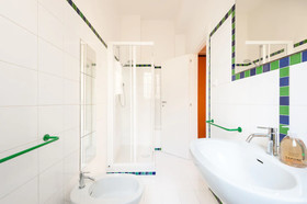 Downtown Apt Quiet with Terrace and Lift