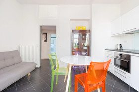 Downtown Apt Quiet with Terrace and Lift