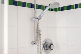 Downtown Apt Quiet with Terrace and Lift