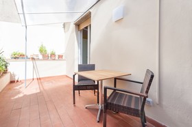 Downtown Apt Quiet with Terrace and Lift