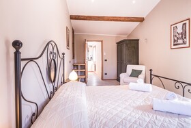 Few Steps to The Duomo