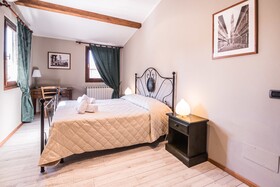 Few Steps to The Duomo