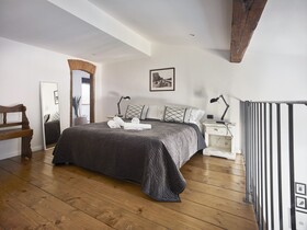 Few Steps to The Duomo