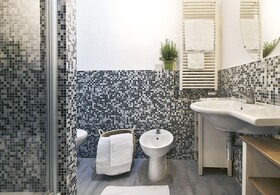 Few Steps to The Duomo