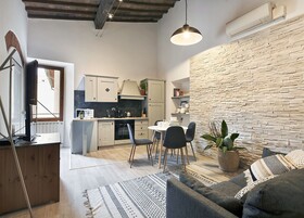 Few Steps to The Duomo