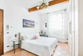 Florence Liona Apartments