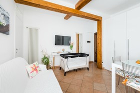 Florence Liona Apartments