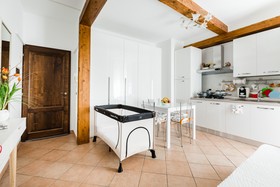 Florence Liona Apartments