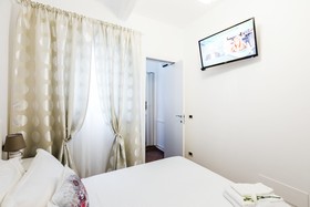 Florence Liona Apartments