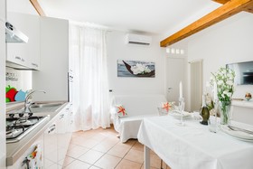 Florence Liona Apartments
