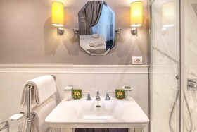 Florence Luxury Suites