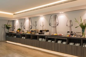 Glance Hotel