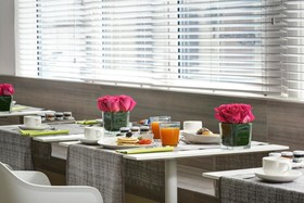 Glance Hotel
