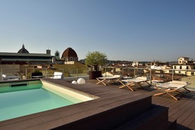 Glance Hotel
