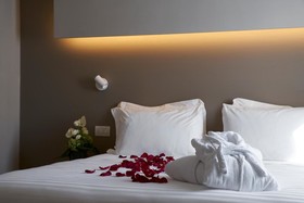 Glance Hotel