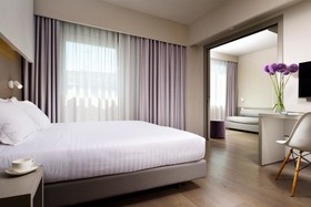 Glance Hotel