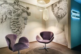 Glance Hotel