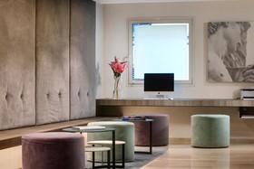 Glance Hotel