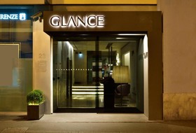 Glance Hotel