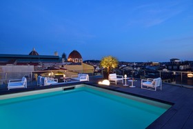 Glance Hotel