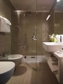 Glance Hotel