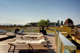 Glance Hotel