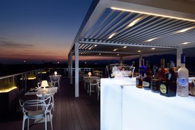 Glance Hotel