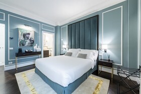 Glimpse Hotel