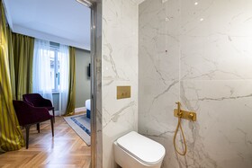 Glimpse Hotel