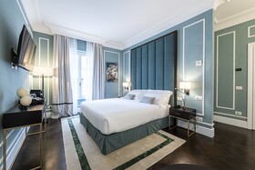 Glimpse Hotel