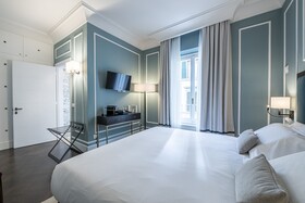 Glimpse Hotel