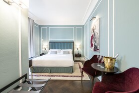Glimpse Hotel