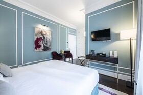 Glimpse Hotel