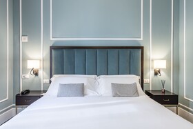 Glimpse Hotel