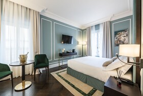 Glimpse Hotel