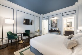 Glimpse Hotel